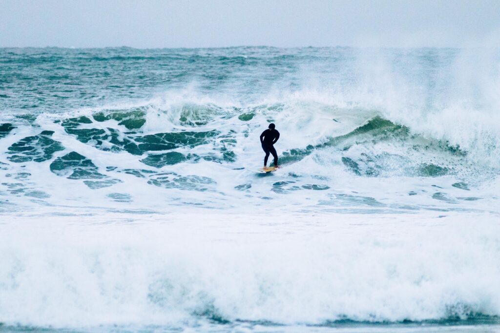 tow-in surf