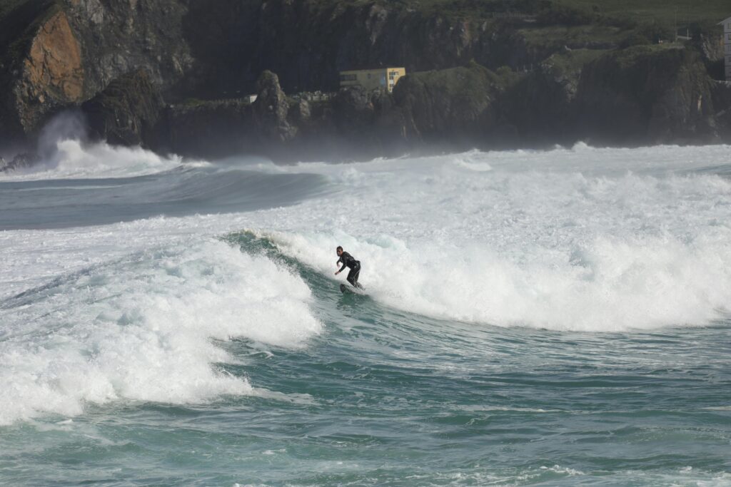 tow-in surf