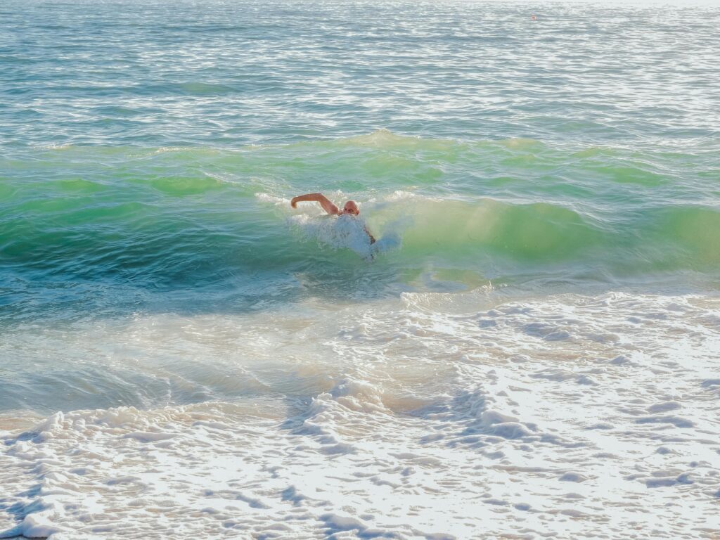 bodysurf