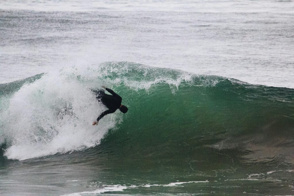 bodysurf