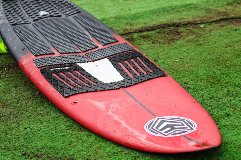 SURFING